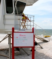 Oil advisory for beach goers, photo by Anna Brones